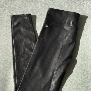 Fabletics High-Waisted Black Iridescent Leggings